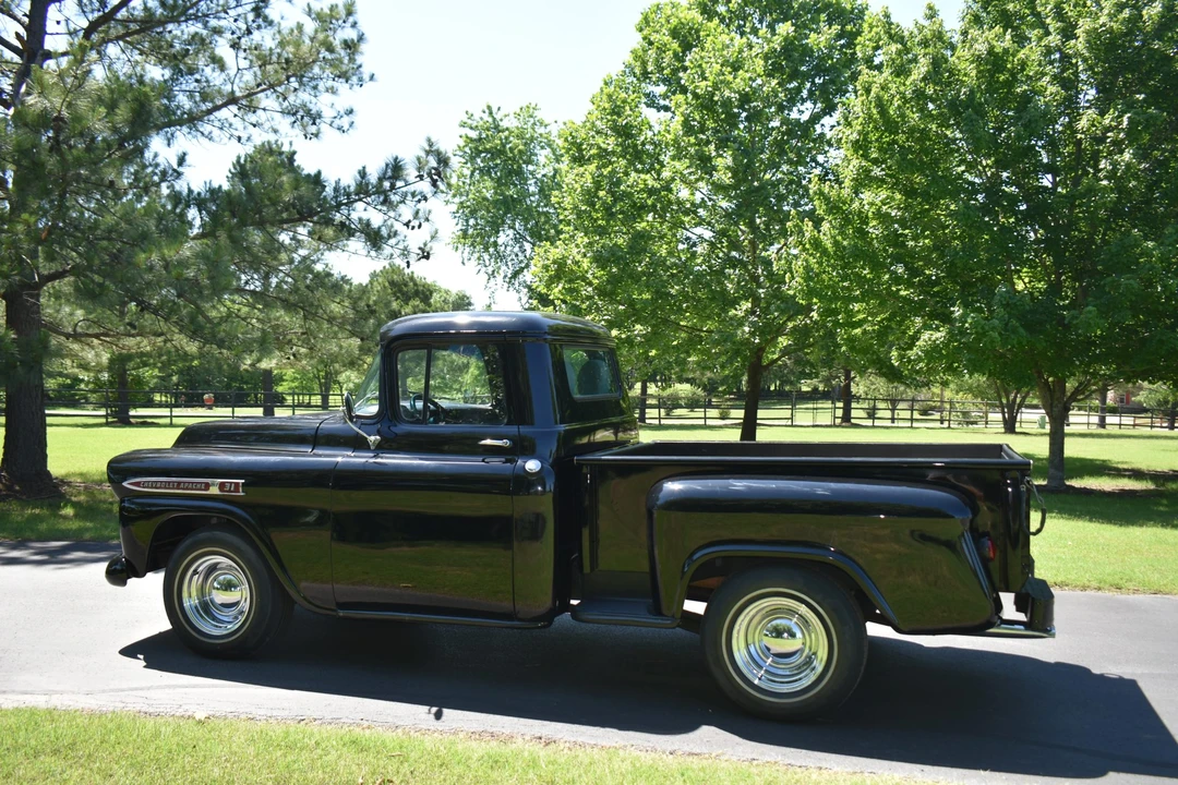 1959 Chevrolet Task Force - Image 11 of 31