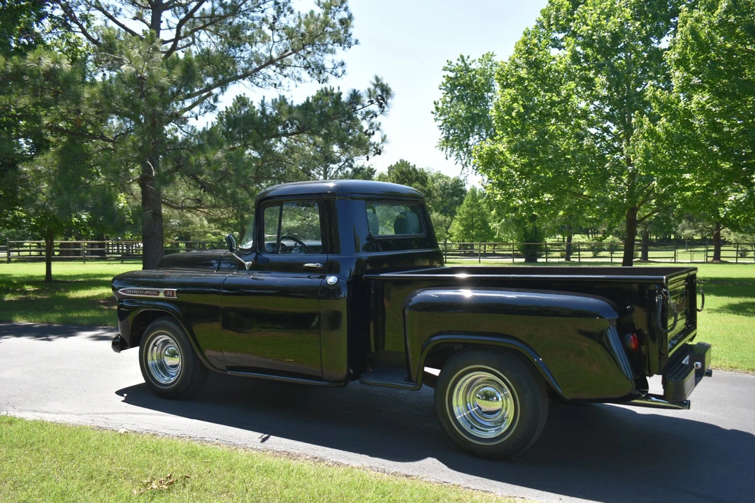 1959 Chevrolet Task Force - Image 12 of 31