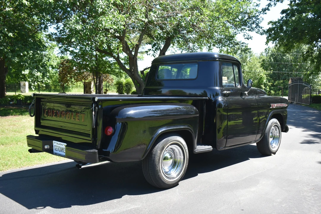 1959 Chevrolet Task Force - Image 20 of 31