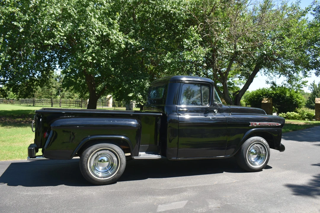 1959 Chevrolet Task Force - Image 23 of 31