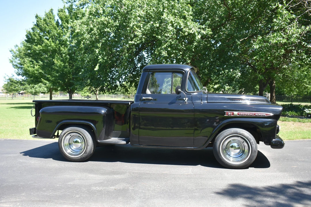 1959 Chevrolet Task Force - Image 25 of 31