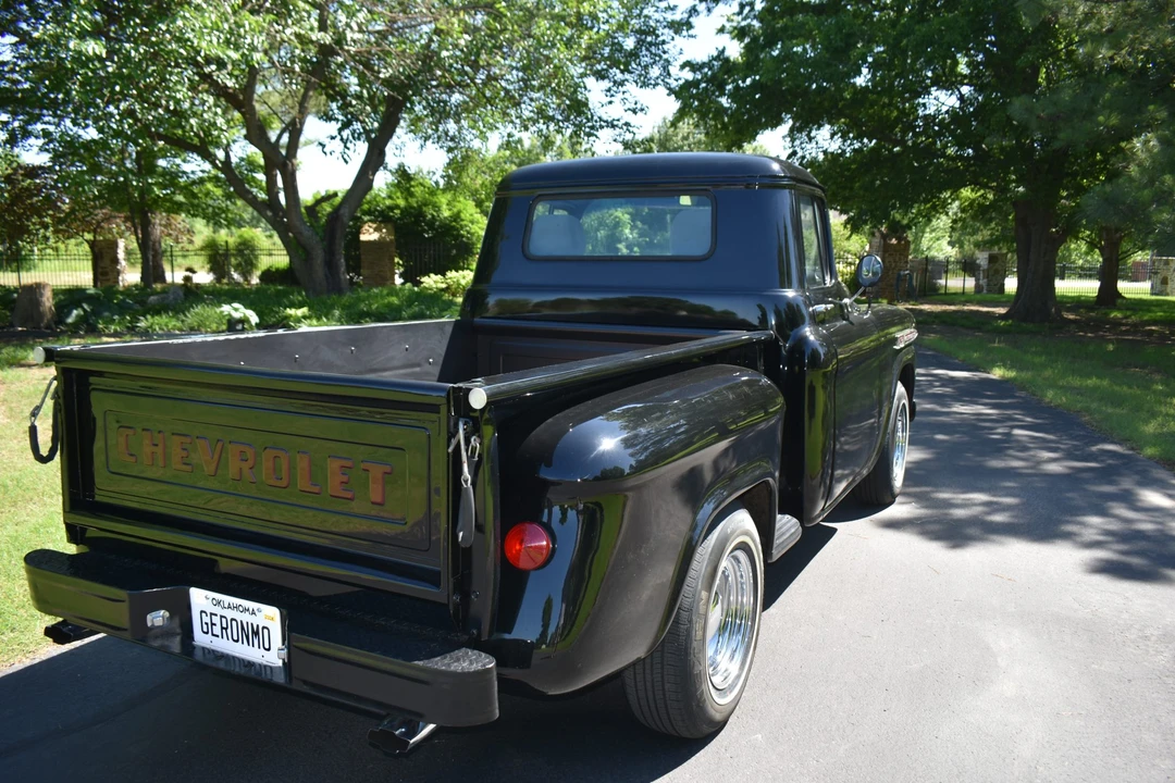 1959 Chevrolet Task Force - Image 18 of 31