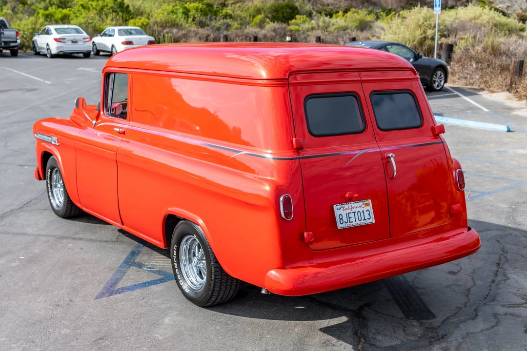 1959 Chevrolet Task Force - Image 23 of 31