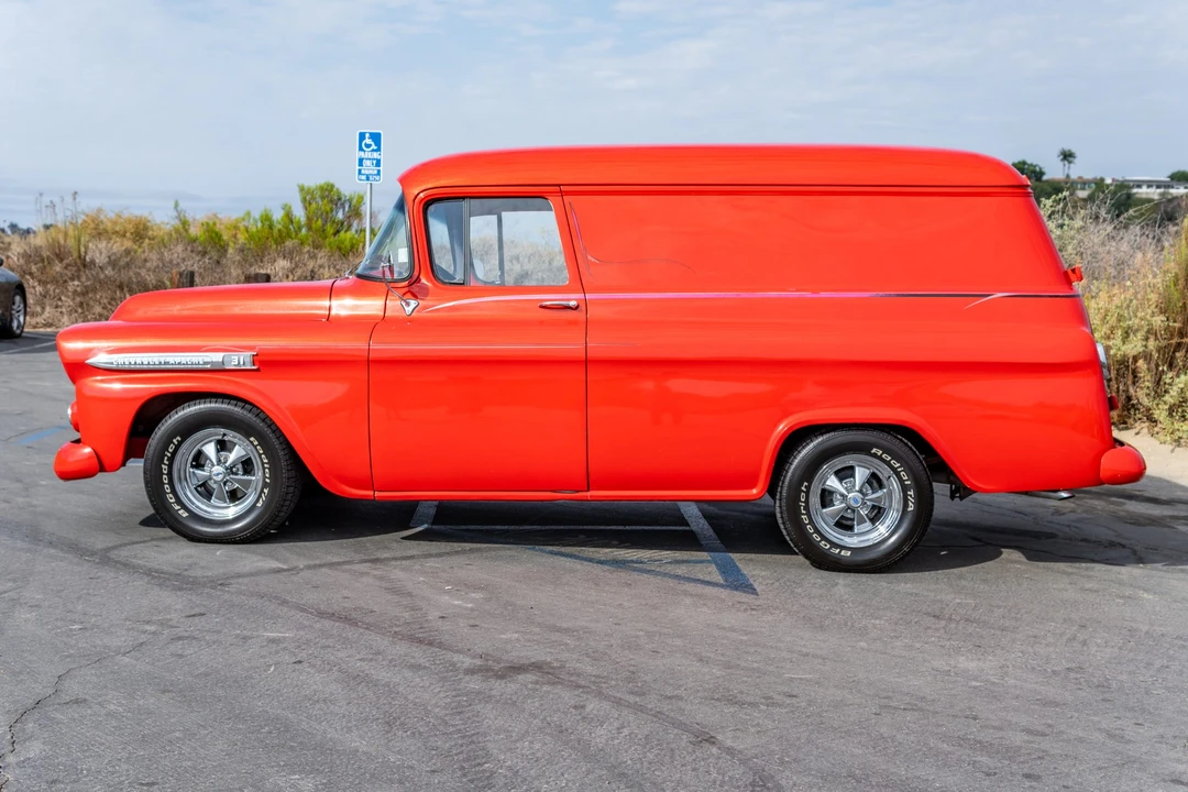 1959 Chevrolet Task Force - Image 24 of 31