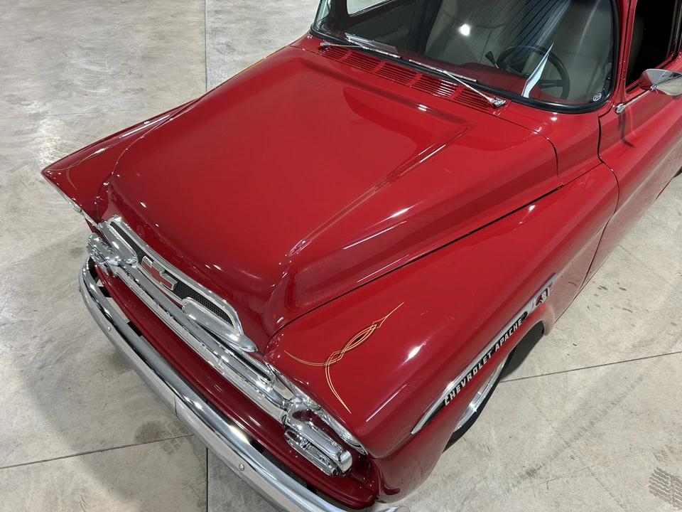 1959 Chevrolet Task Force - Image 10 of 30