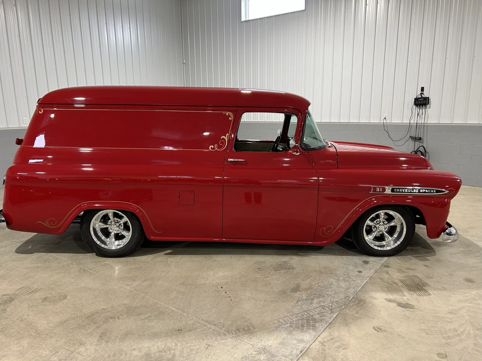1959 Chevrolet Task Force - Image 4 of 30