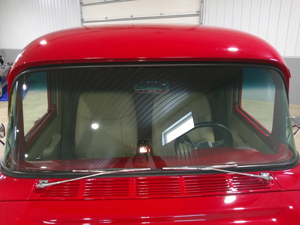 1959 Chevrolet Task Force - Image 19 of 30