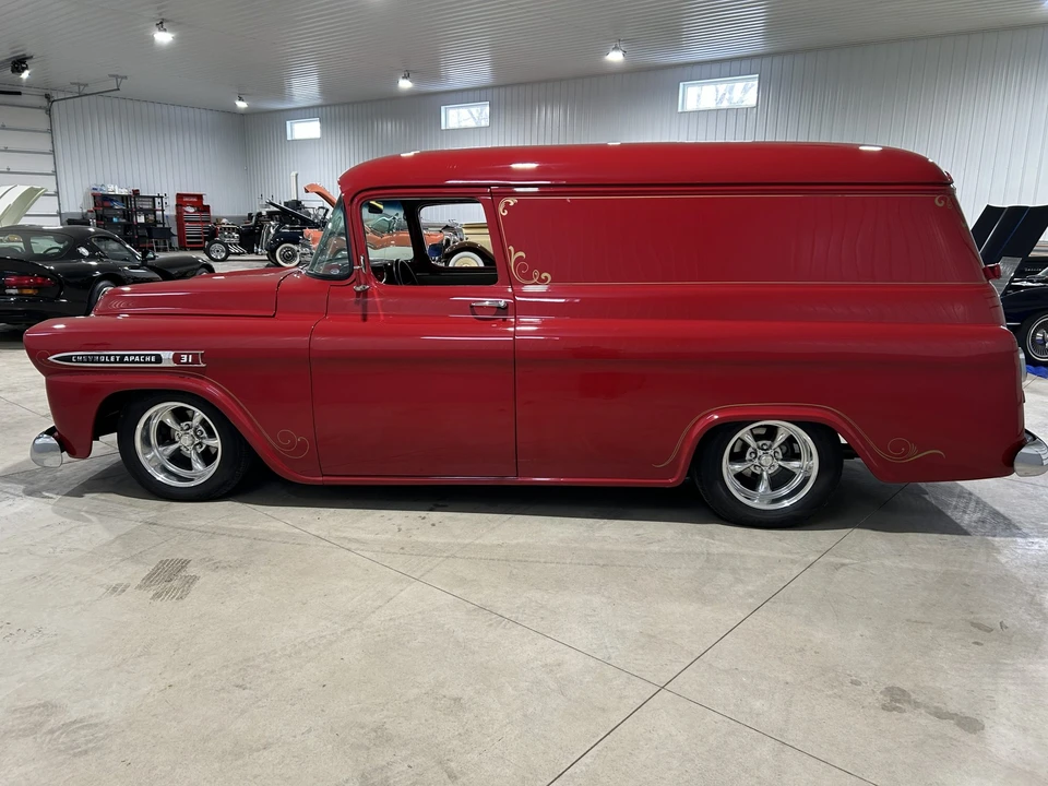 1959 Chevrolet Task Force - Image 8 of 30