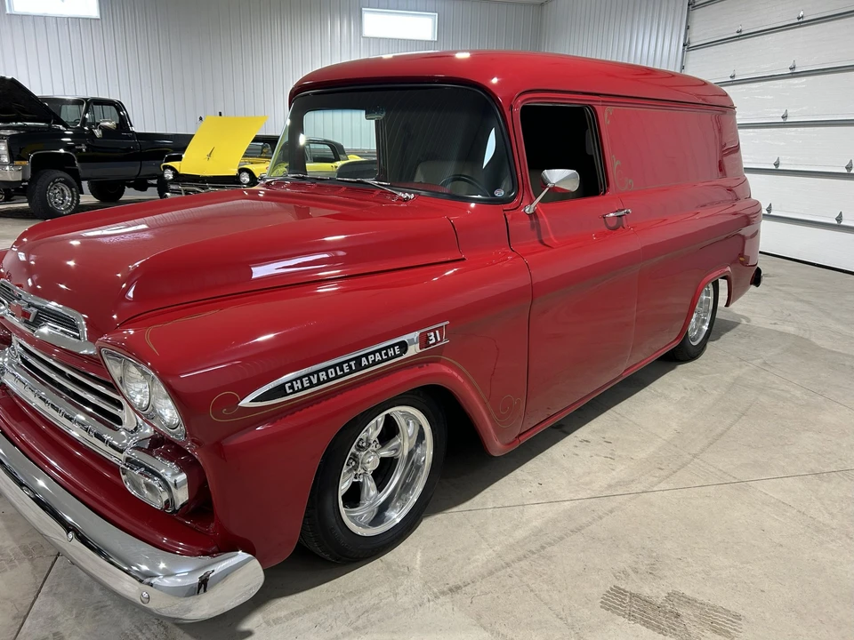 1959 Chevrolet Task Force - Image 9 of 30