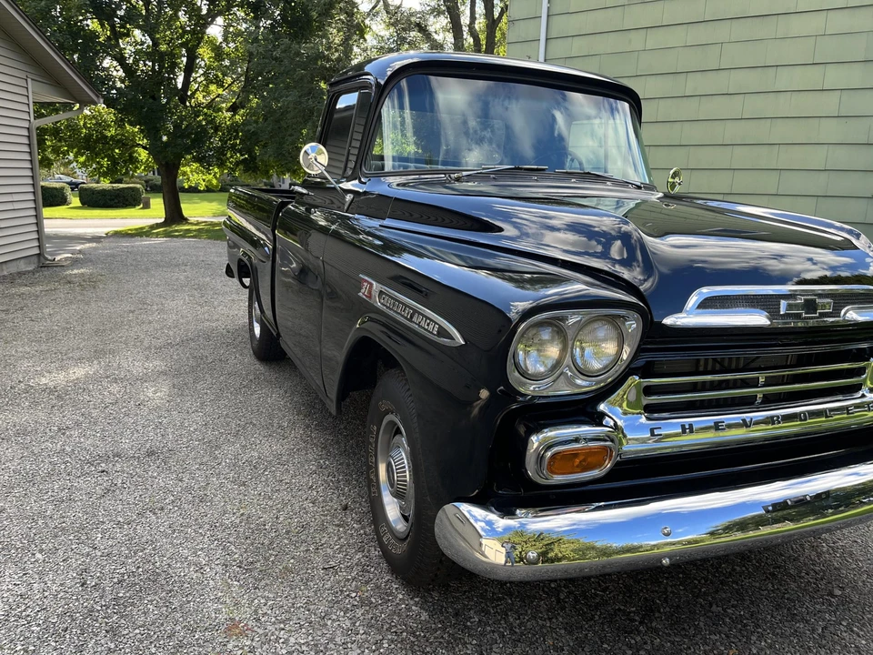 1959 Chevrolet Task Force - Image 14 of 31