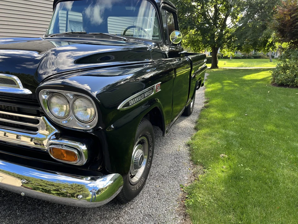 1959 Chevrolet Task Force - Image 15 of 31