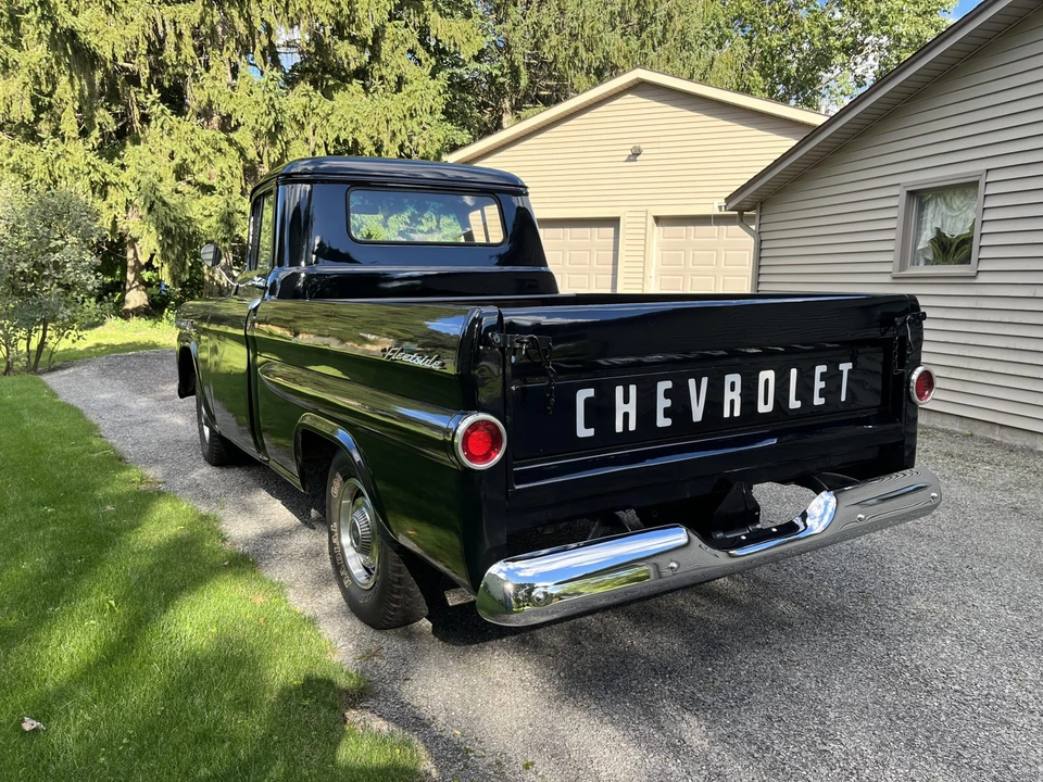 1959 Chevrolet Task Force - Image 10 of 31