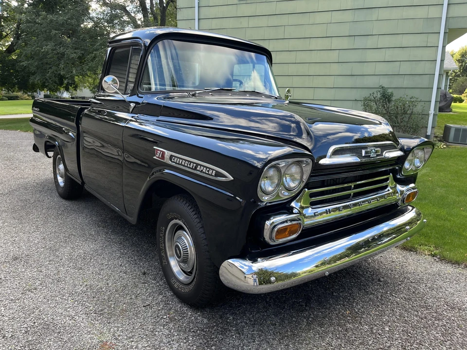 1959 Chevrolet Task Force - Image 5 of 31