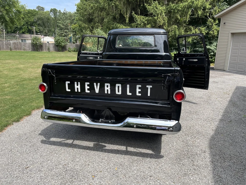 1959 Chevrolet Task Force - Image 8 of 31