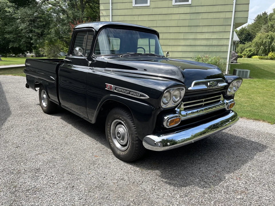 1959 Chevrolet Task Force - Image 12 of 31