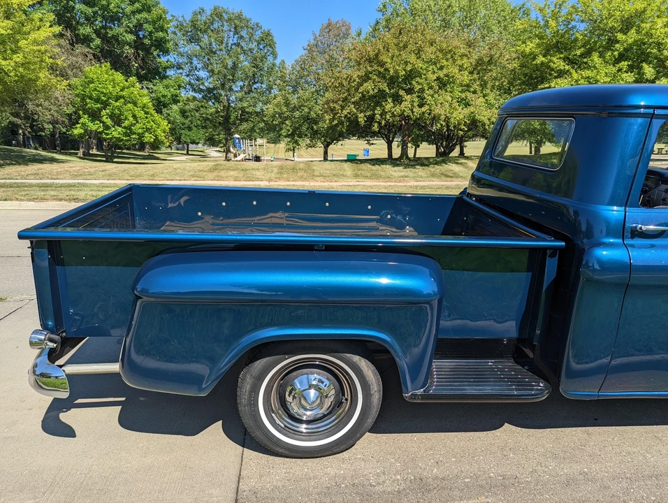 1959 Chevrolet Task Force - Image 19 of 31