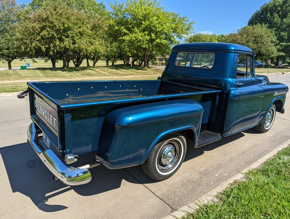 1959 Chevrolet Task Force - Image 9 of 31