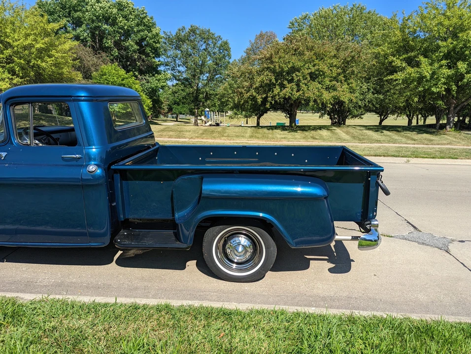 1959 Chevrolet Task Force - Image 5 of 31