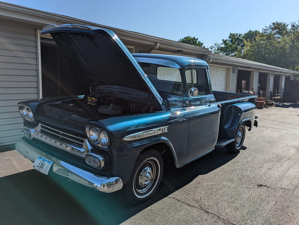 1959 Chevrolet Task Force - Image 16 of 31