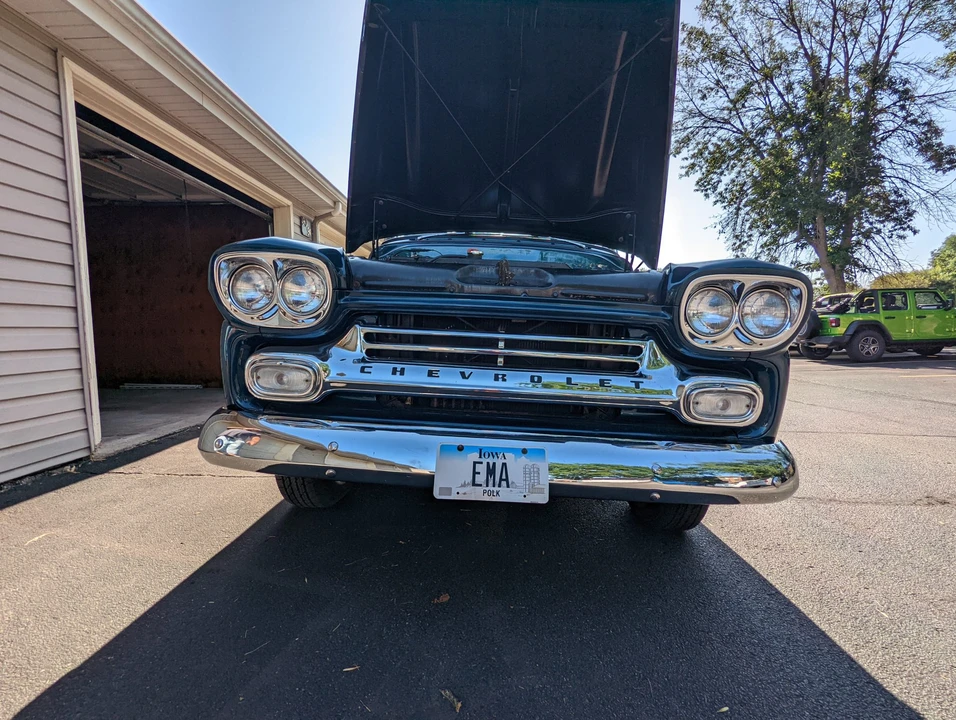 1959 Chevrolet Task Force - Image 13 of 31