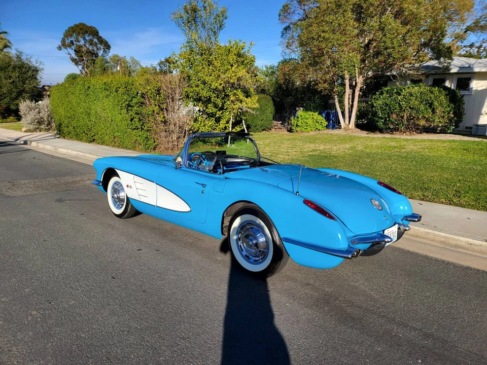 1960 Chevrolet Corvette C1 - Image 4 of 31