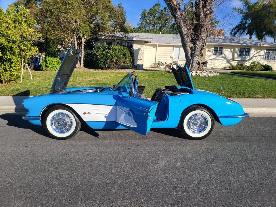 1960 Chevrolet Corvette C1 - Image 29 of 31