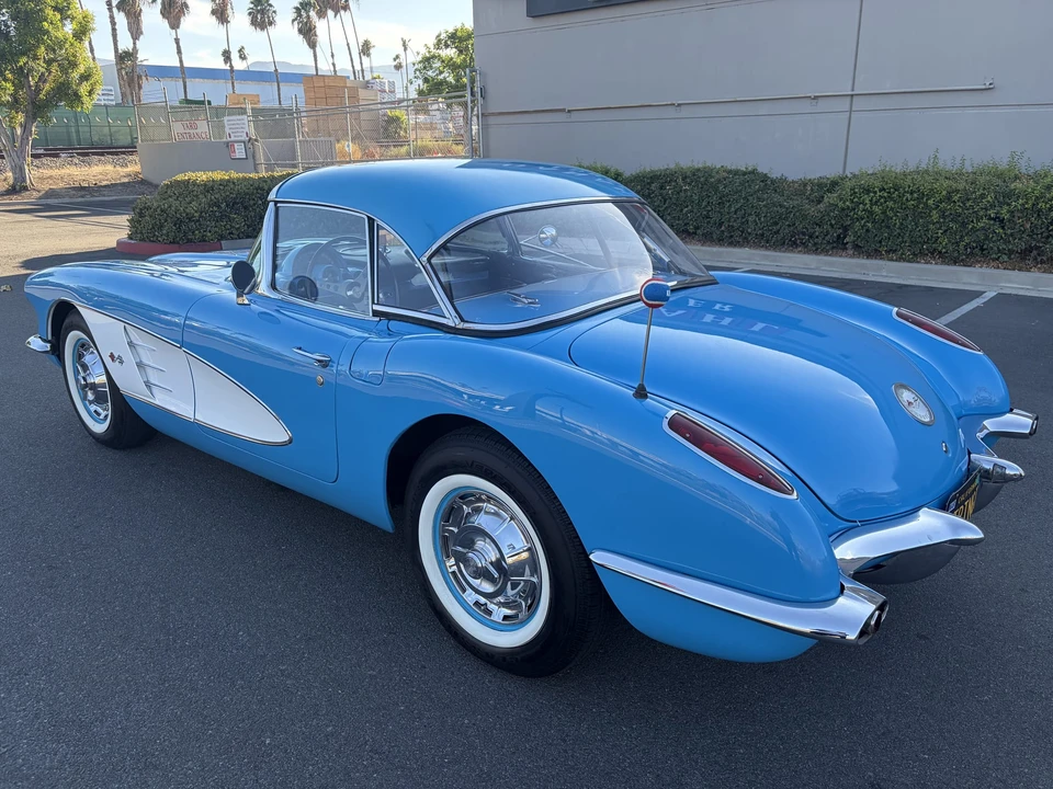 1960 Chevrolet Corvette C1 - Image 24 of 31
