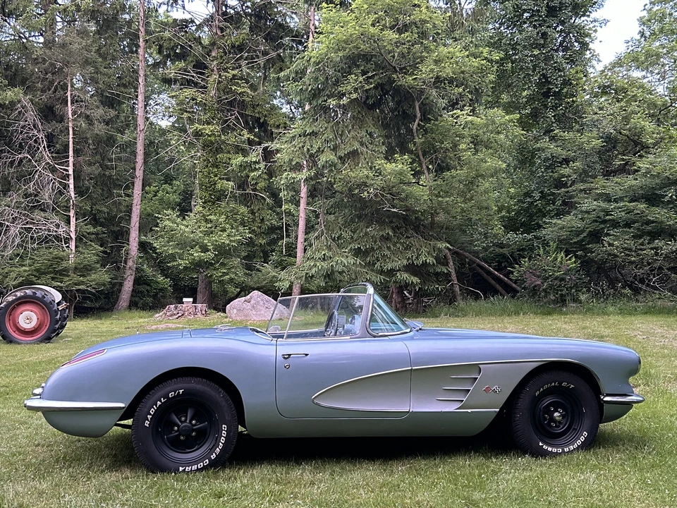 1960 Chevrolet Corvette C1 - Image 13 of 31