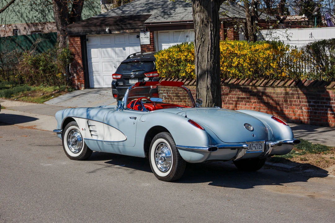 1960 Chevrolet Corvette C1 - Image 16 of 31