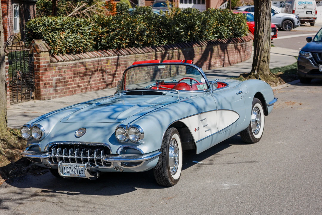 1960 Chevrolet Corvette C1 - Image 2 of 31