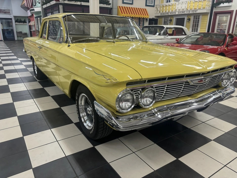 1961 Chevrolet Biscayne - Image 7 of 31