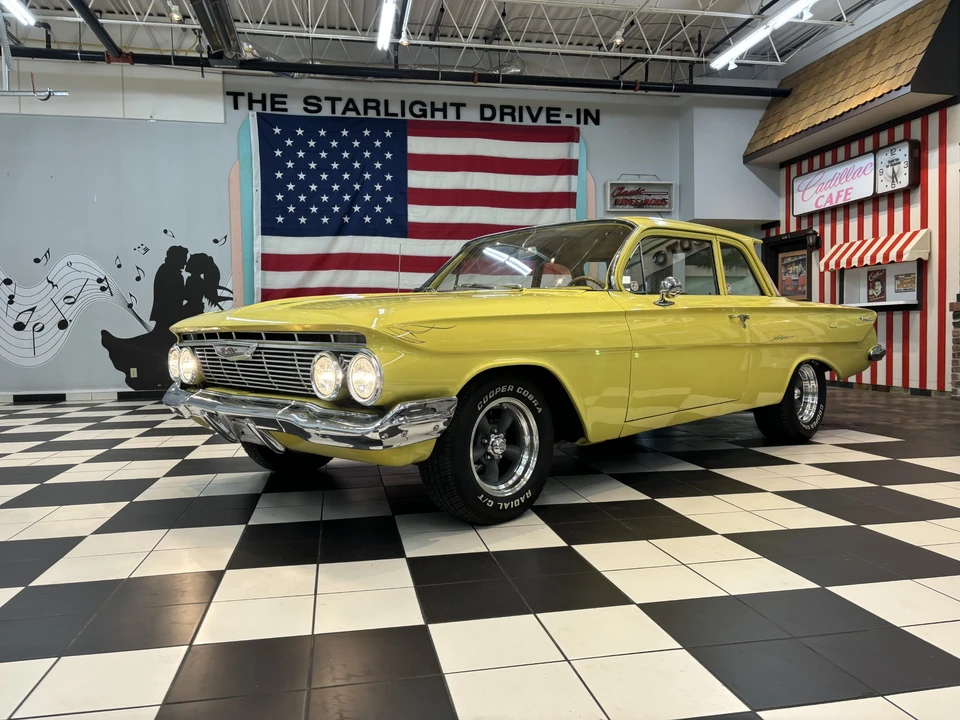 1961 Chevrolet Biscayne - Image 2 of 31
