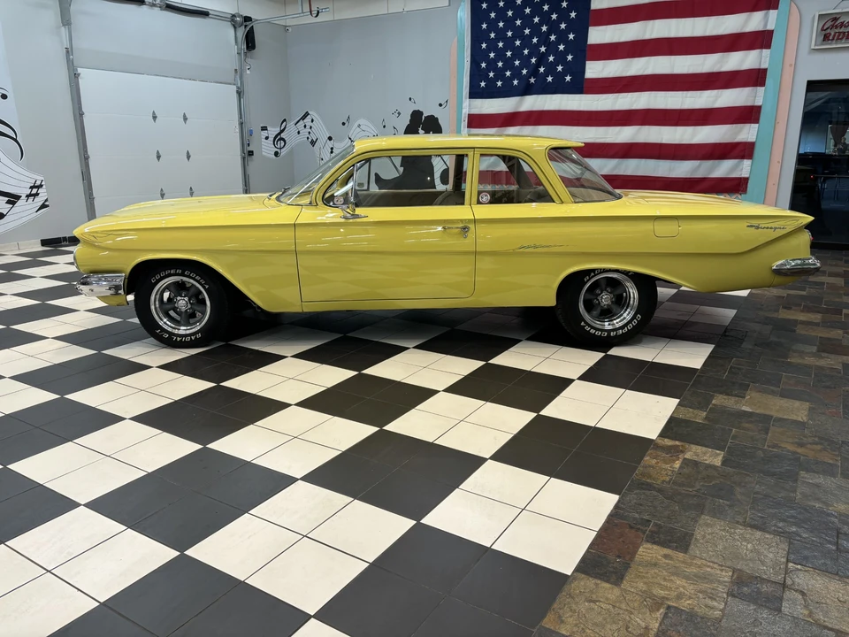 1961 Chevrolet Biscayne - Image 14 of 31