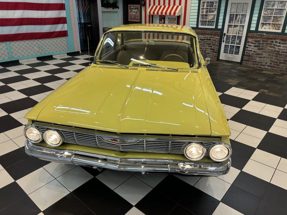 1961 Chevrolet Biscayne - Image 5 of 31