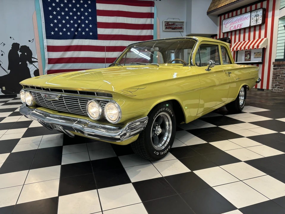 1961 Chevrolet Biscayne - Image 4 of 31