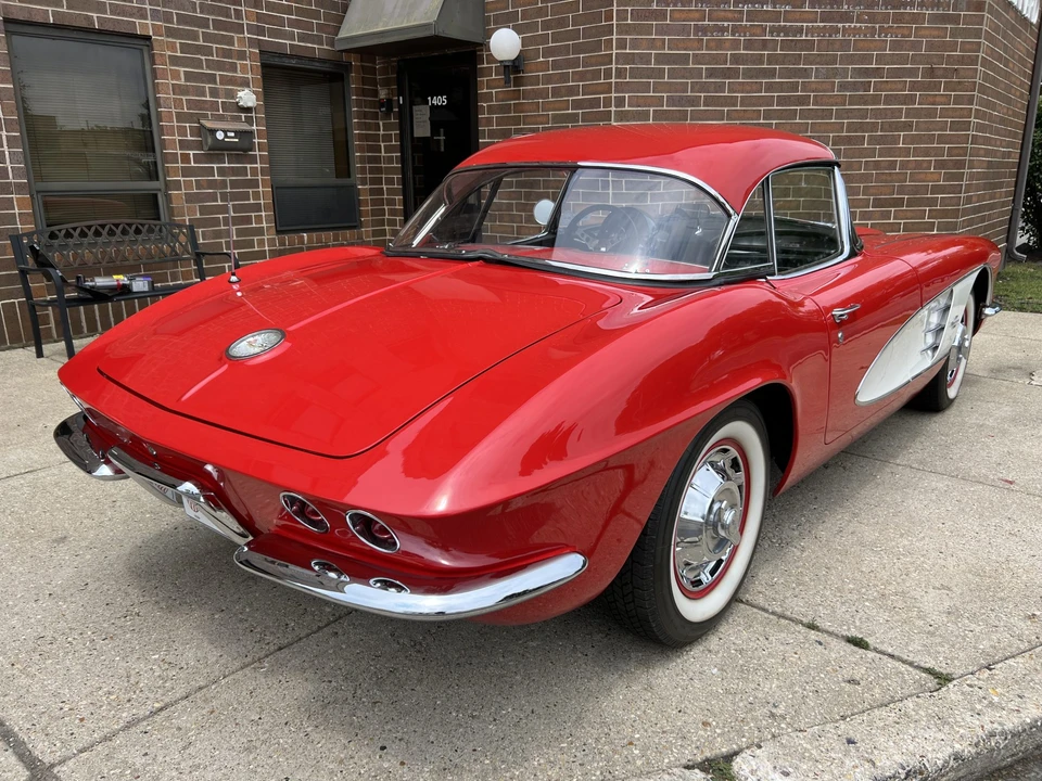 1961 Chevrolet Corvette C1 - Image 8 of 31