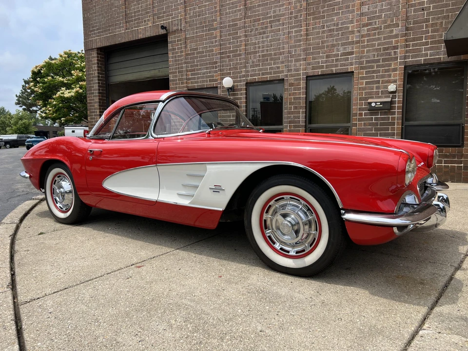 1961 Chevrolet Corvette C1 - Image 5 of 31