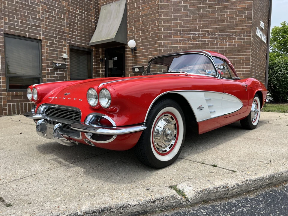 1961 Chevrolet Corvette C1 - Image 2 of 31