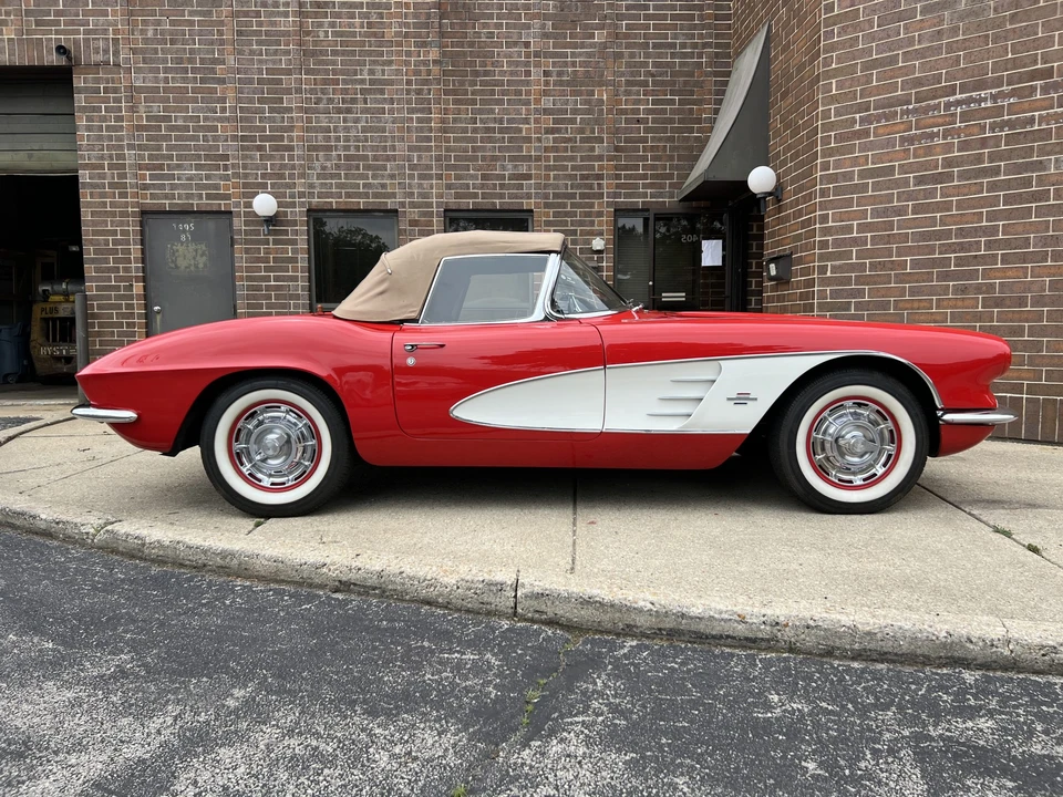 1961 Chevrolet Corvette C1 - Image 15 of 31