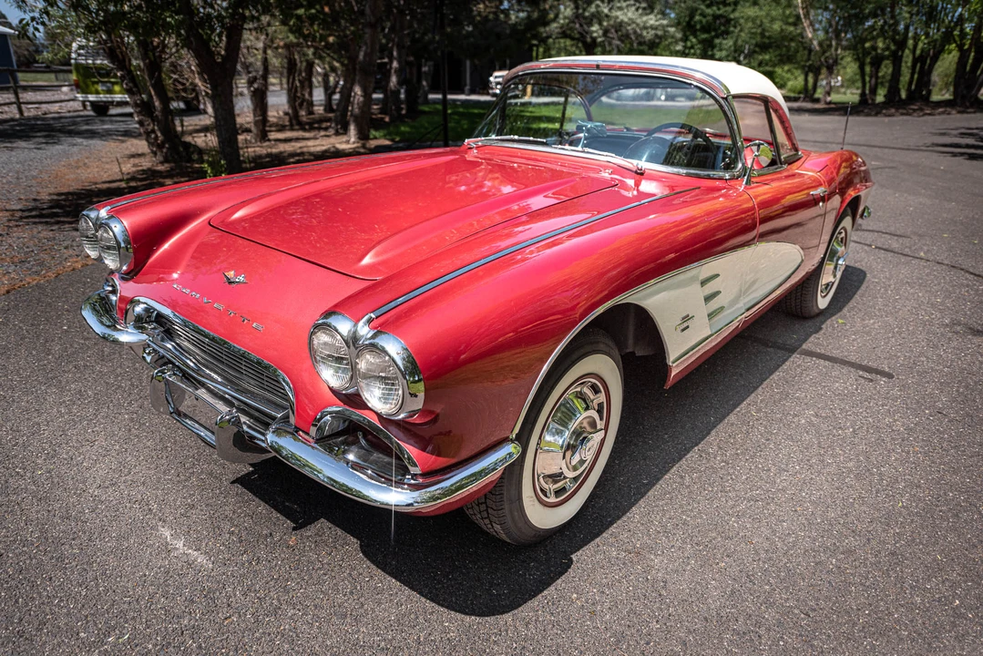 1961 Chevrolet Corvette C1 - Image 3 of 31