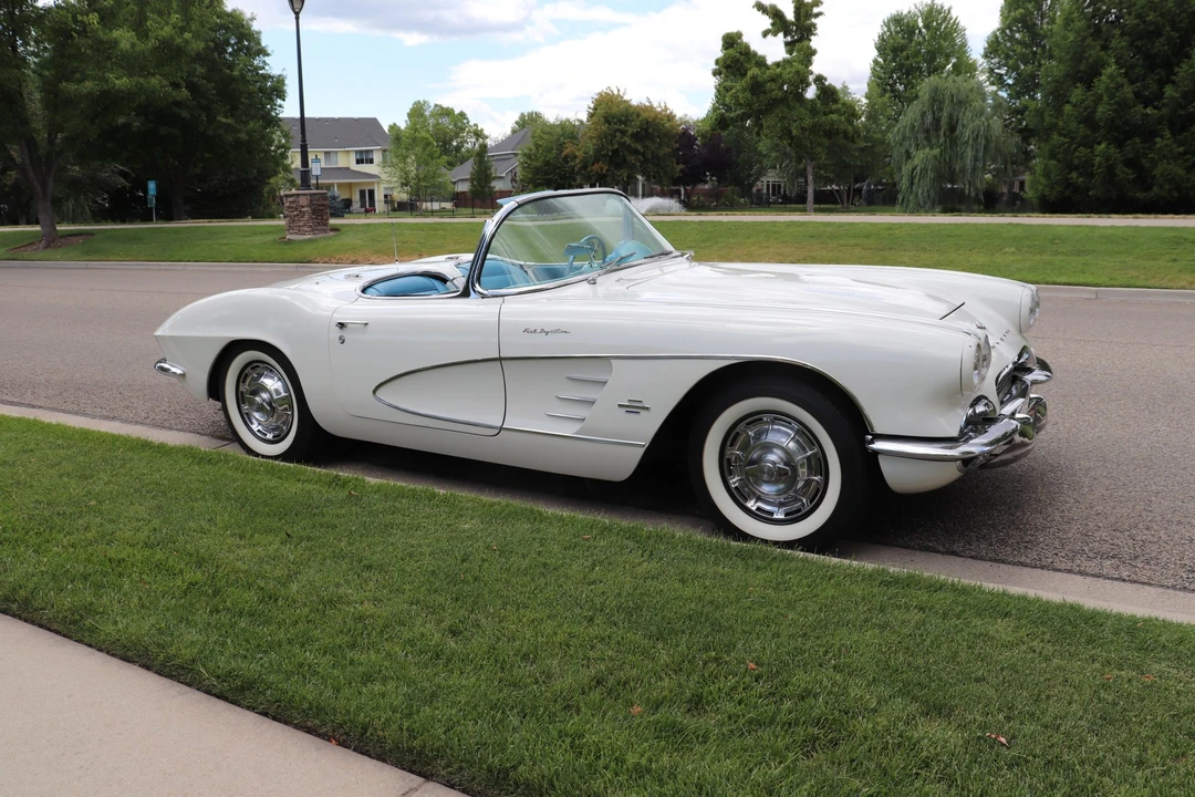 1961 Chevrolet Corvette C1 - Image 15 of 31