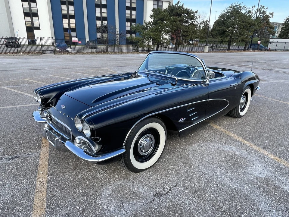 1961 Chevrolet Corvette C1 - Image 2 of 31