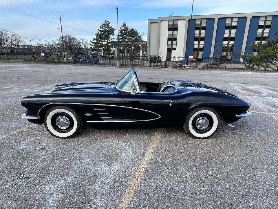 1961 Chevrolet Corvette C1 - Image 9 of 31