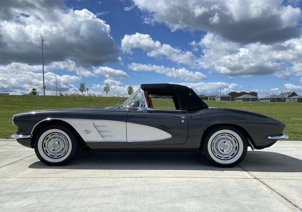 1961 Chevrolet Corvette C1 - Image 15 of 31