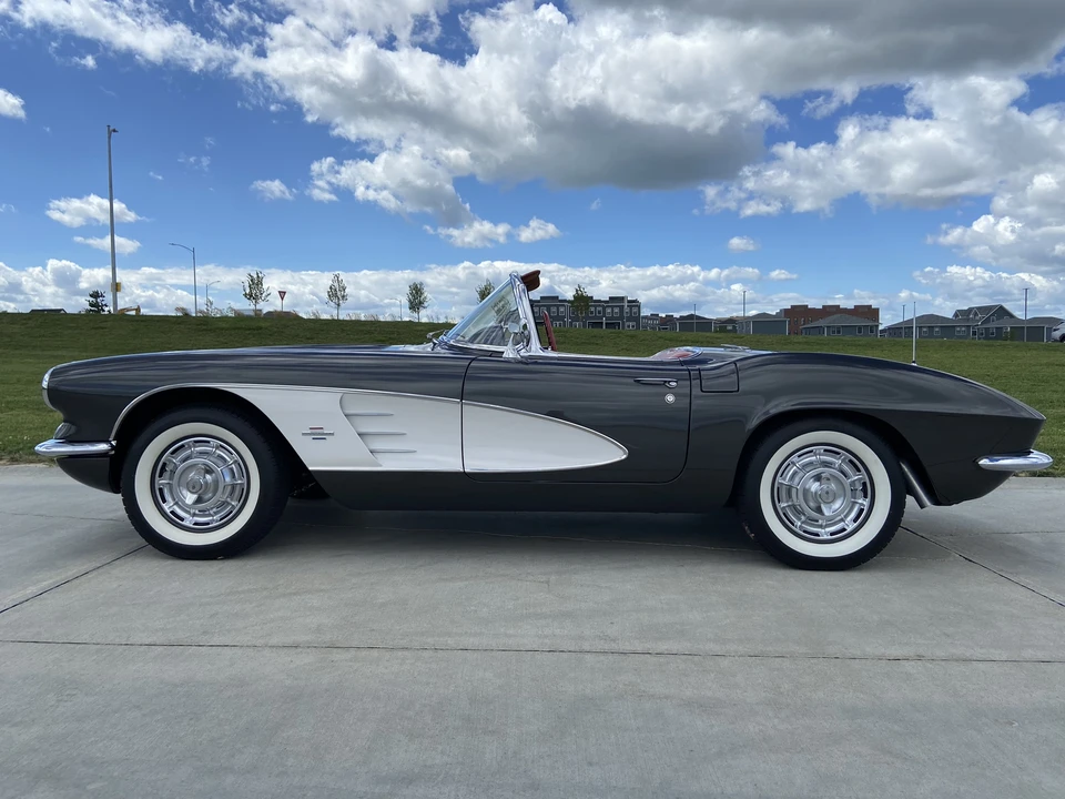 1961 Chevrolet Corvette C1 - Image 3 of 31