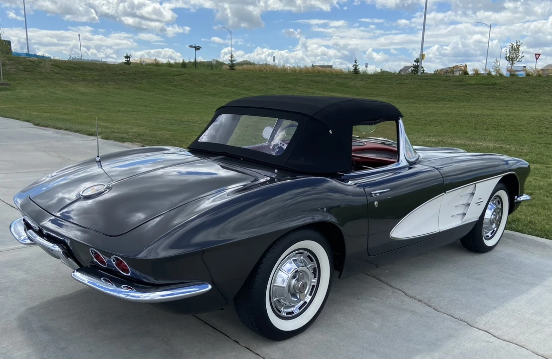 1961 Chevrolet Corvette C1 - Image 18 of 31