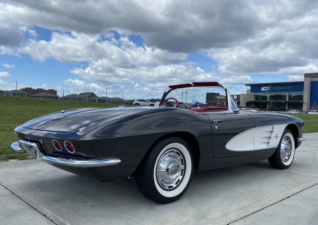 1961 Chevrolet Corvette C1 - Image 9 of 31
