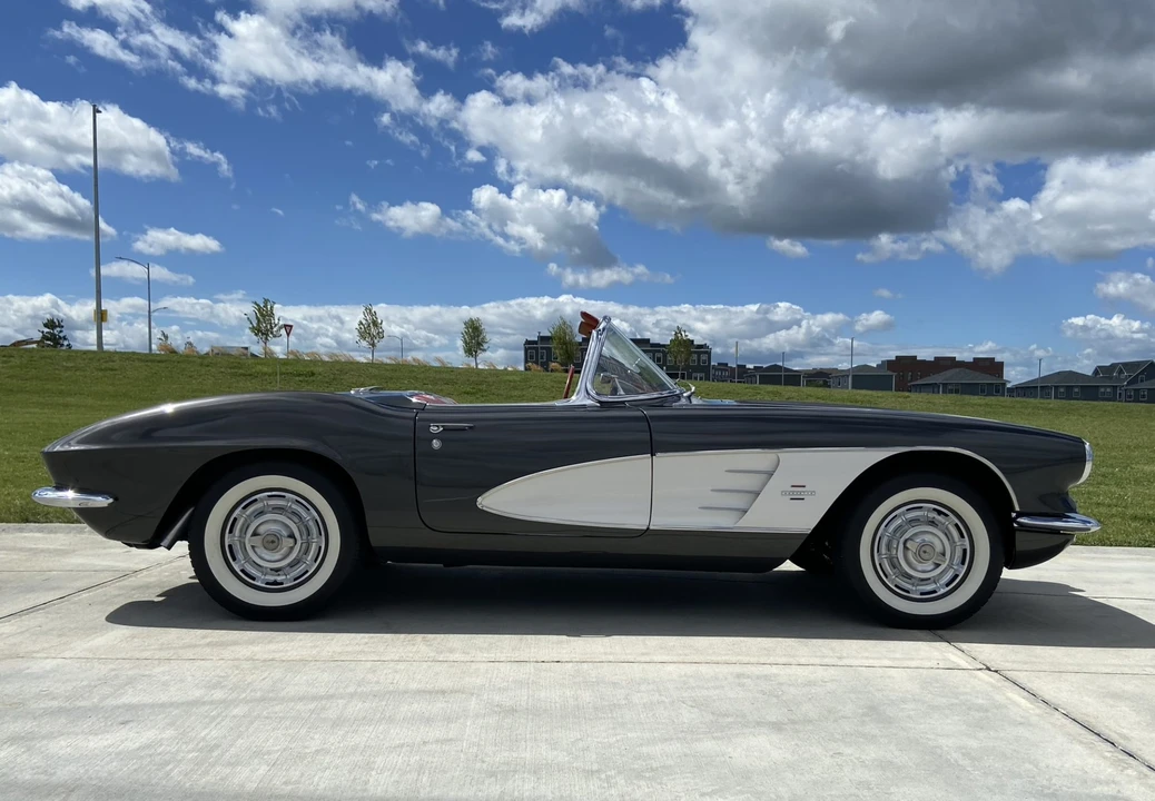 1961 Chevrolet Corvette C1 - Image 10 of 31