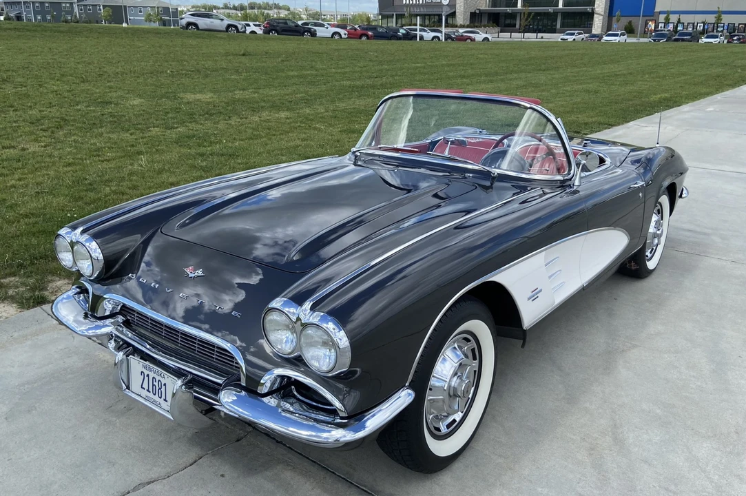 1961 Chevrolet Corvette C1 - Image 2 of 31