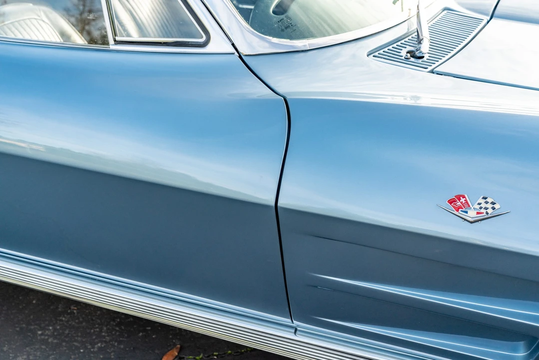 1963 Chevrolet Corvette C2 - Image 19 of 31
